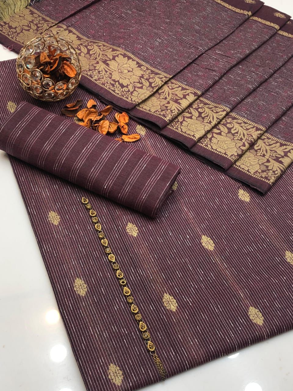 Sussi Khaddar Jacquard Broshia Shirt with Fancy Shawl 3Pcs Dress