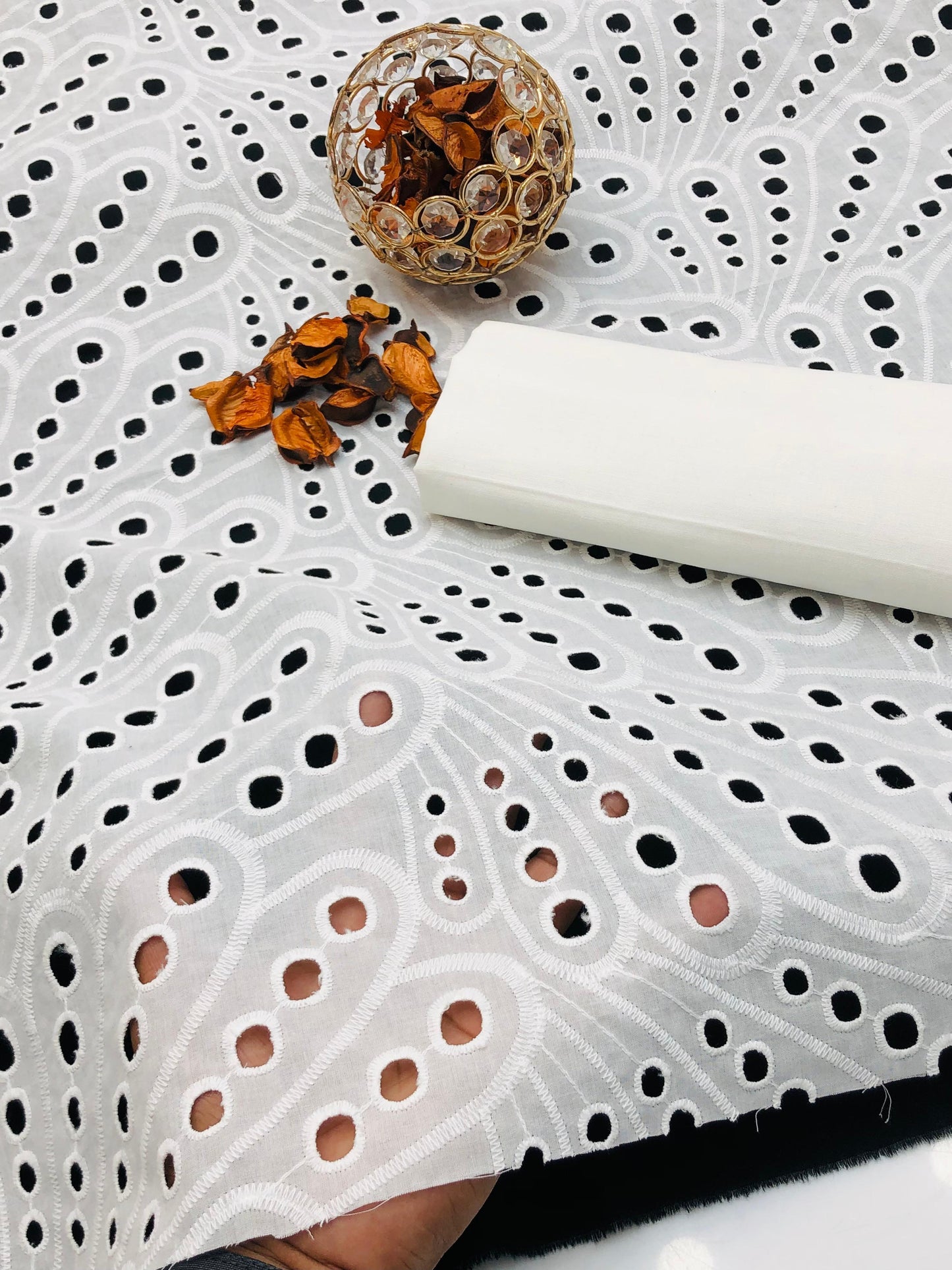 Serene Chikankari Pure Lawn 2 Pcs Dress
