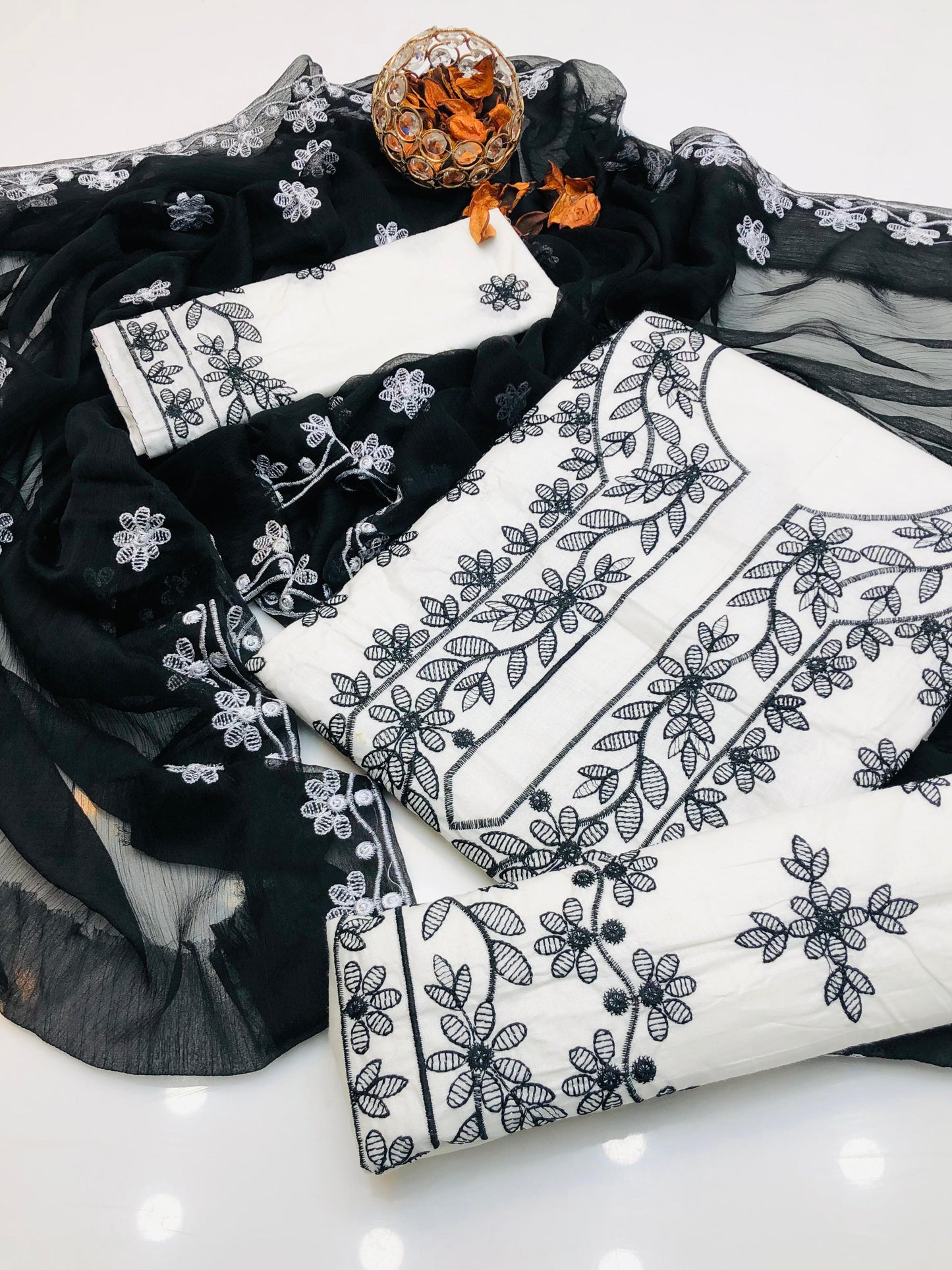 Fresh Lawn Cotton Shirt with Handmade Style Dupatta 3Pcs Dress