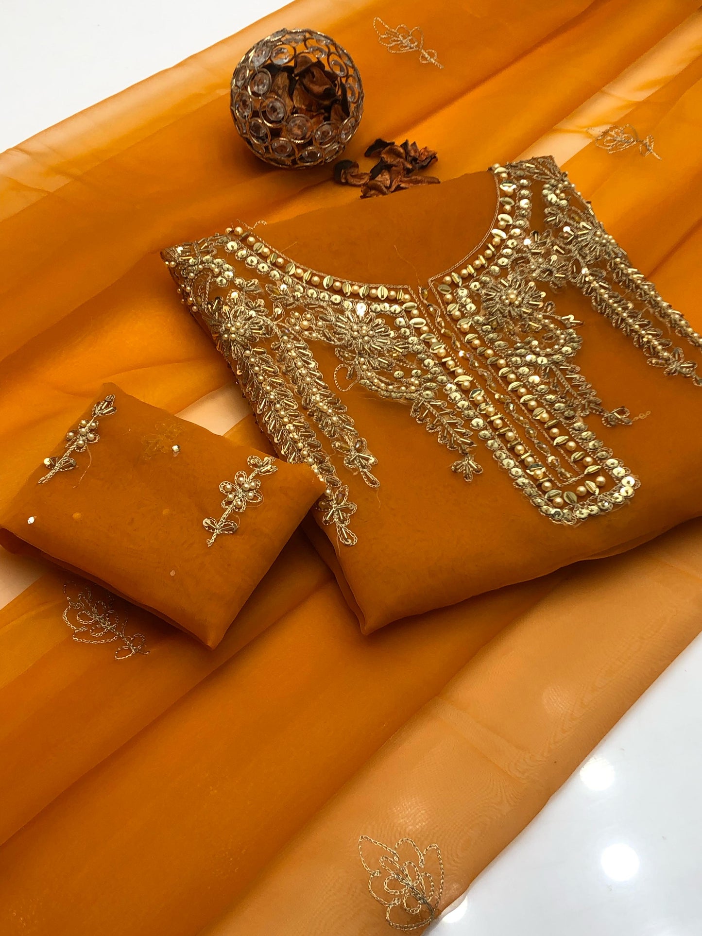 Velora Organza Aari Embroidered Suit 2Pcs Dress