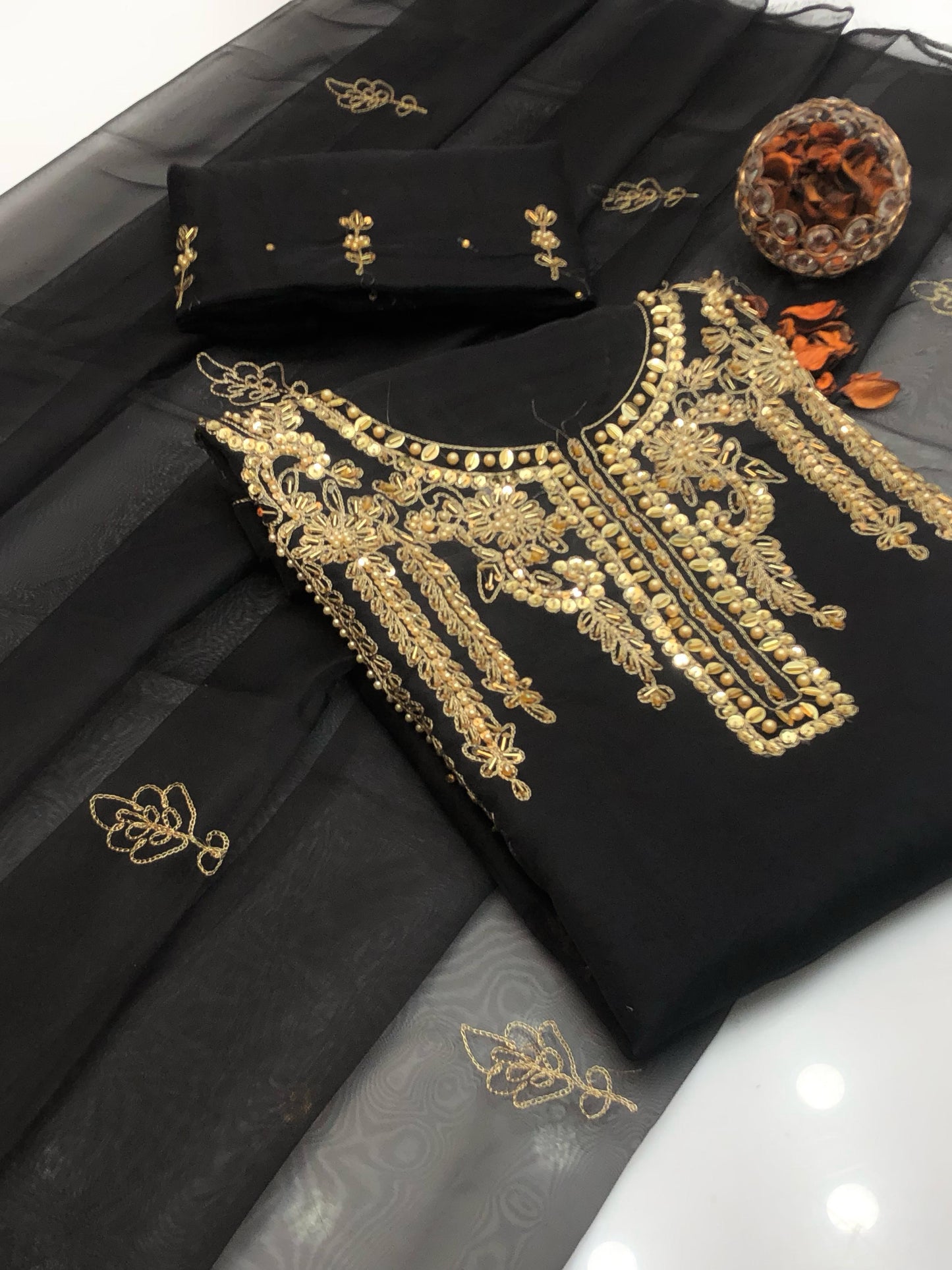 Velora Organza Aari Embroidered Suit 2Pcs Dress