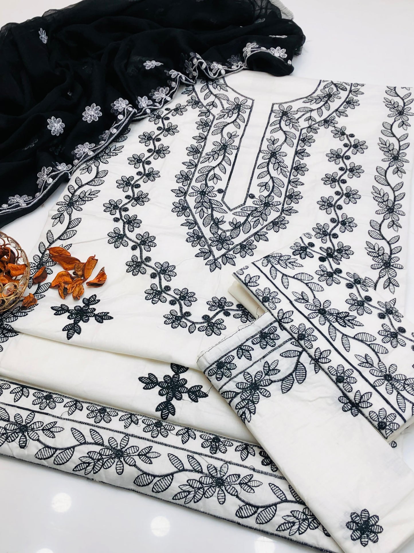 Fresh Lawn Cotton Shirt with Handmade Style Dupatta 3Pcs Dress