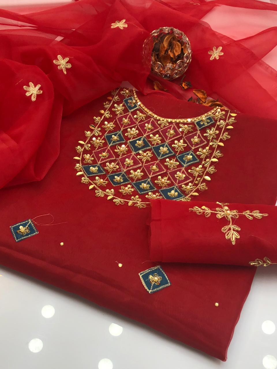 Bright Organza Aari Embroidery and Applic Work Shirt with Dupatta 2Pcs Dress