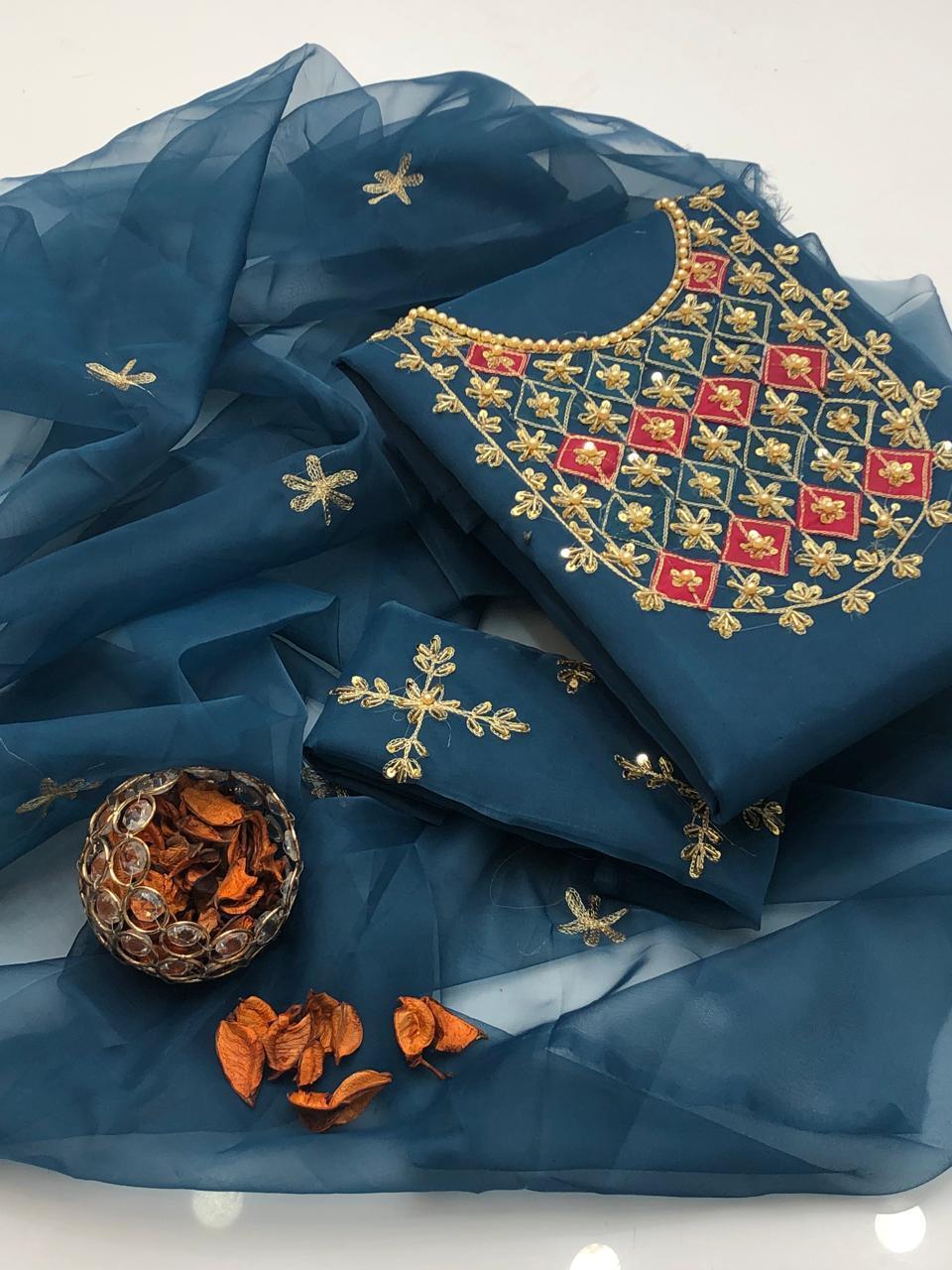 Bright Organza Aari Embroidery and Applic Work Shirt with Dupatta 2Pcs Dress
