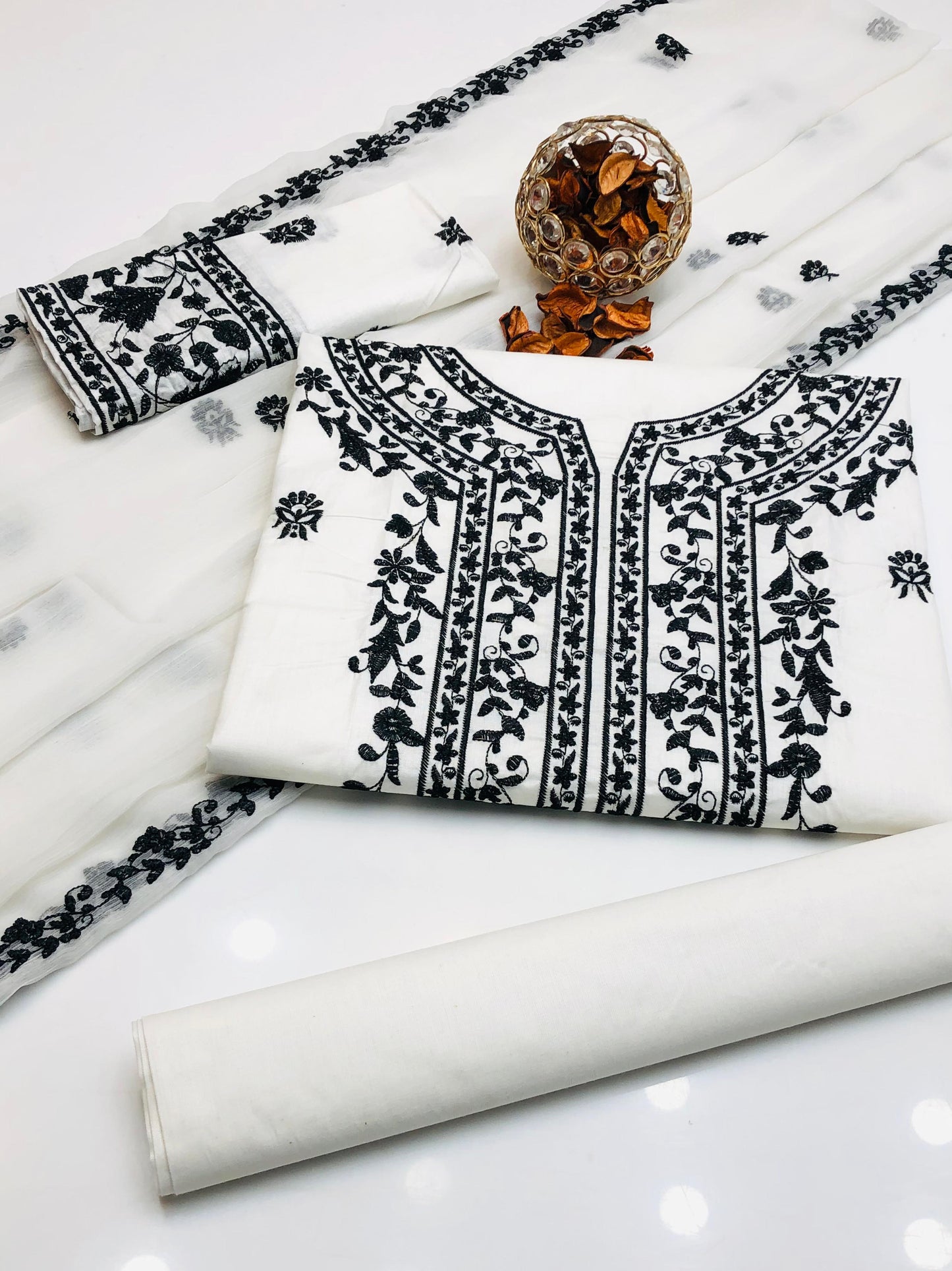 Attractive Lawn Cotton Shirt with Handmade Style Dupatta 3Pcs Dress