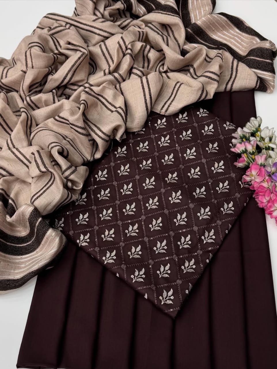 Marina Linen Embroidered Shirt With Velvet Shawl 3Pcs Dress
