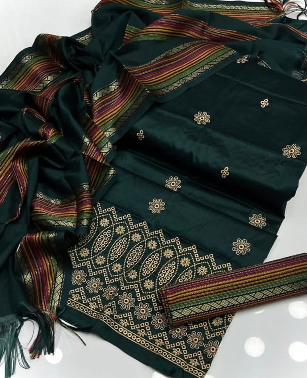 Graceful Sussi Embroidered Shirt with Multicolor Shawl 3Pcs Dress