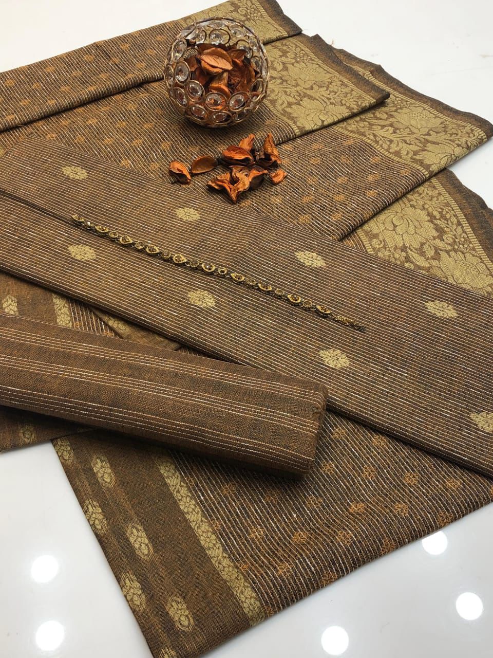 Sussi Khaddar Jacquard Broshia Shirt with Fancy Shawl 3Pcs Dress