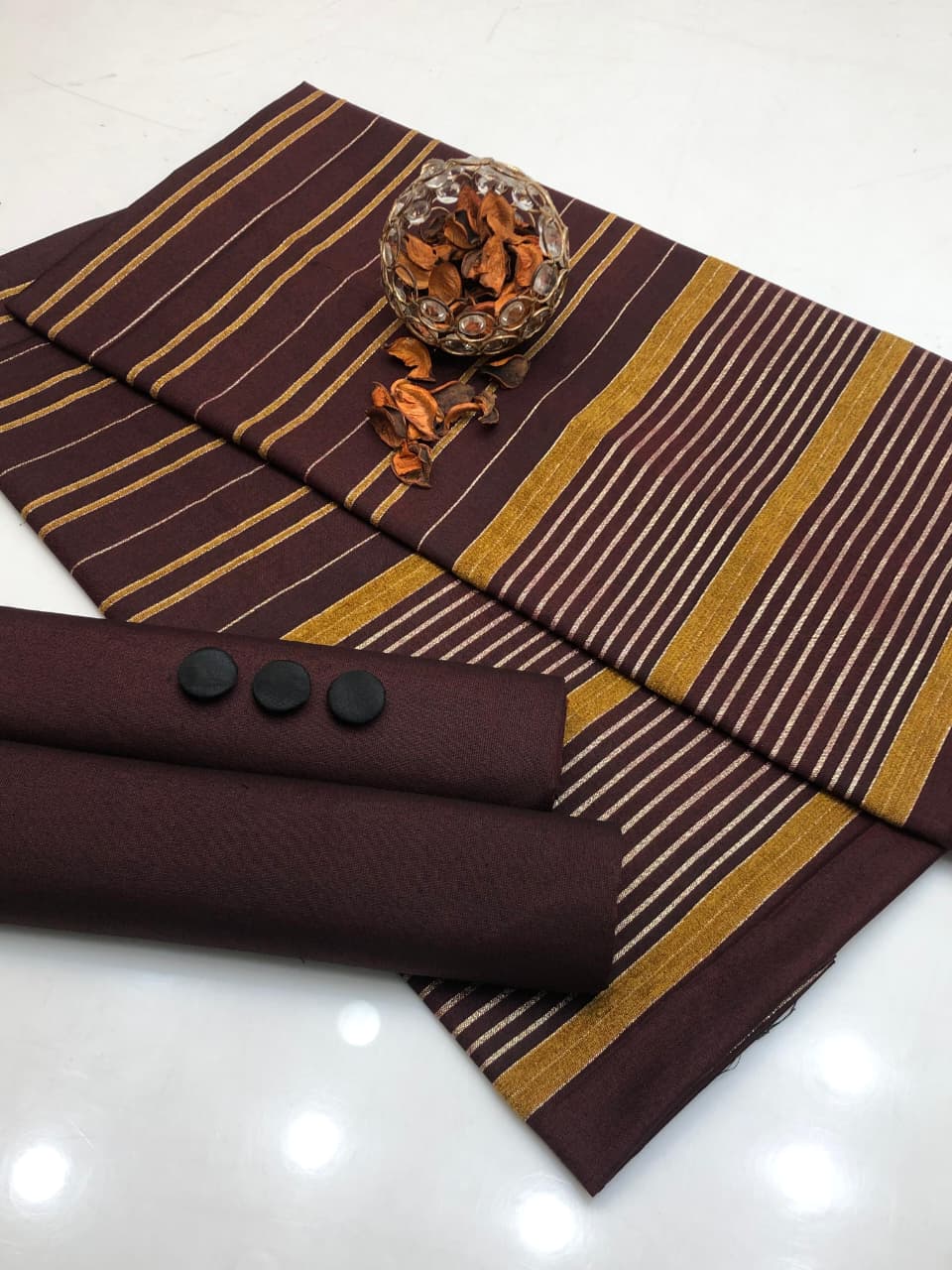 Khaadi Sussi & Velvet Border Shawl 3Pcs Dress