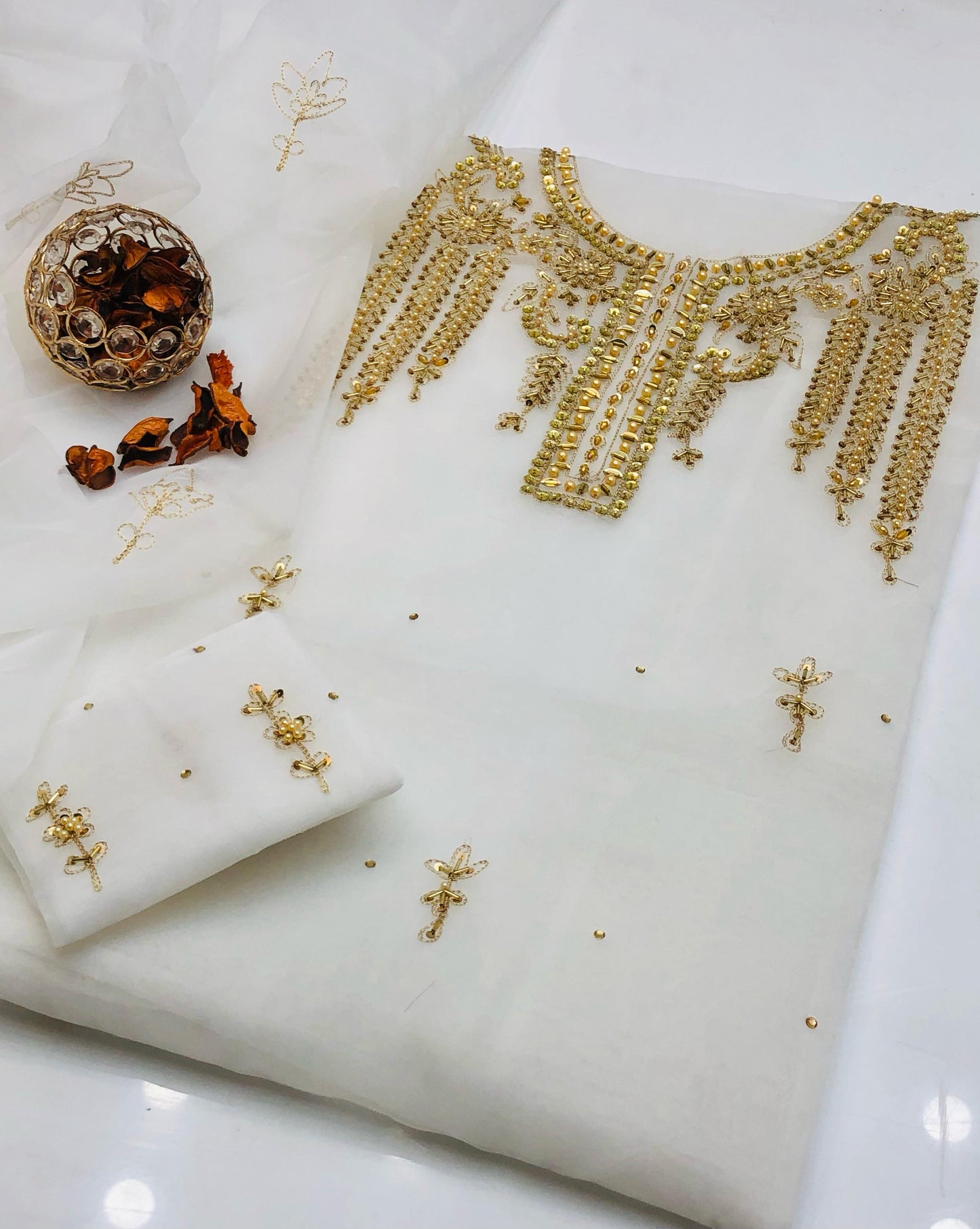 Velora Organza Aari Embroidered Suit 2Pcs Dress