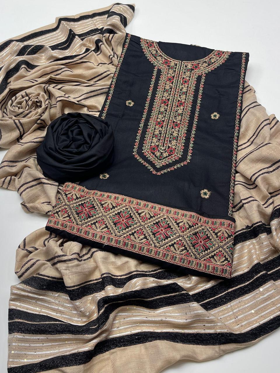 Dhanak Embroidered With Velvet Shawl 3Pcs Dress