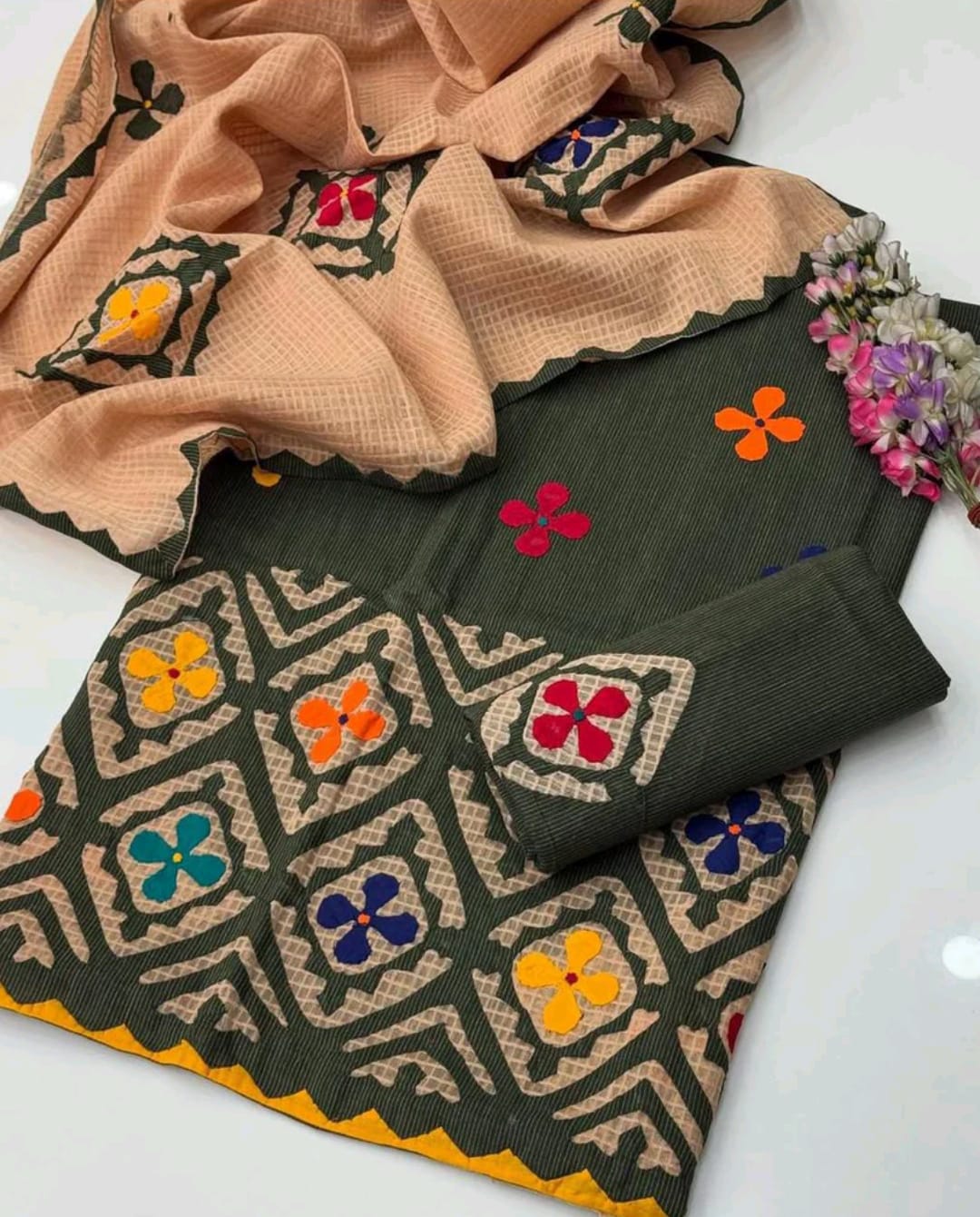 Seraphic Khaddar Handmade Appliqué Work 3Pcs Dress